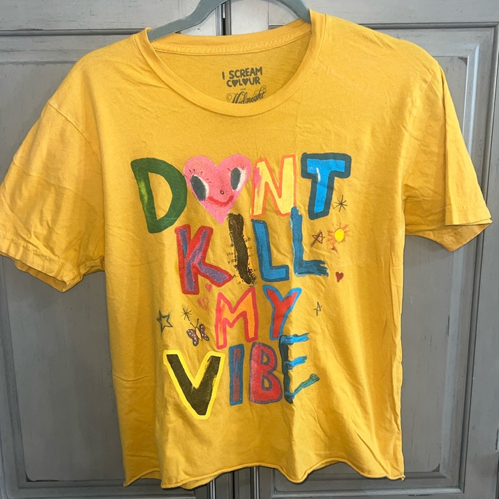 Graphic tee